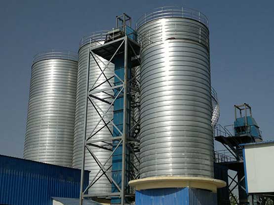 steel silo for storage of petroleum coke